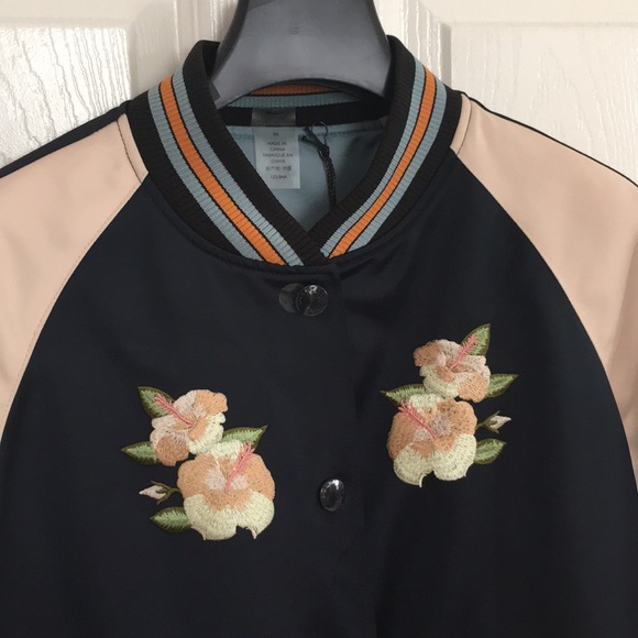 Coach Jacket - Picture 4 of 6